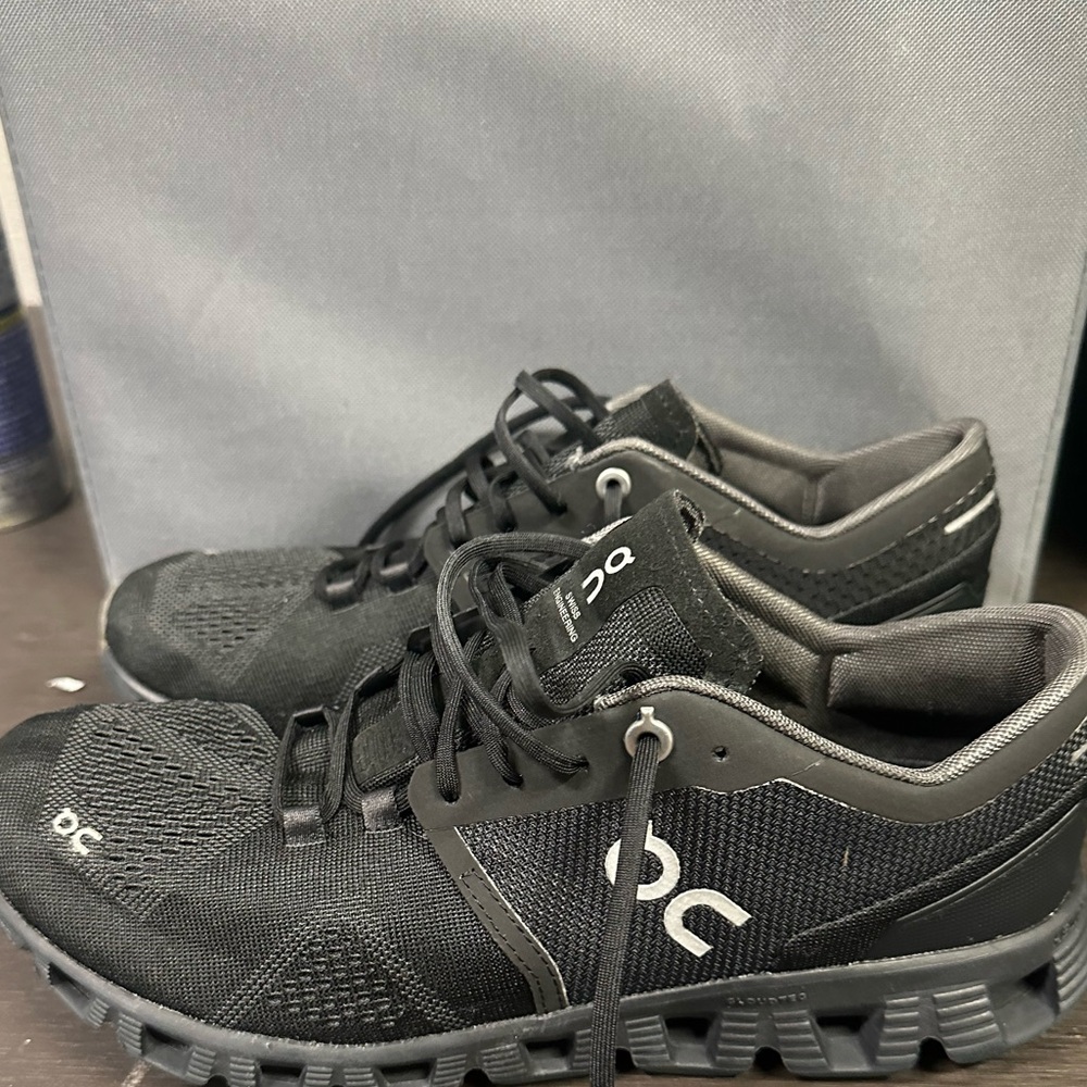 Used on cloud X black